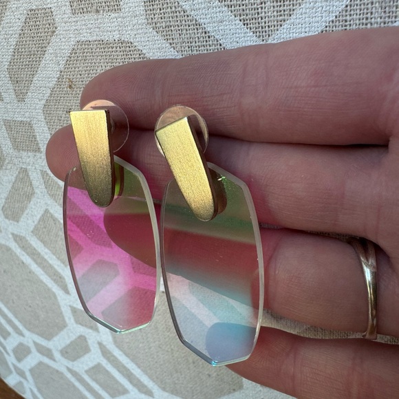 Kendra Scott Diachronic Glass Statement Earrings with Brushed Gold - Picture 5 of 5